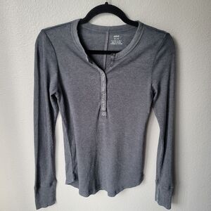 NWT Aerie Ribbed Long Sleeve Henley Tee Size XSmall In Heather Grey